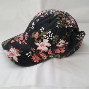 NWT! Time and Tru Floral Cap